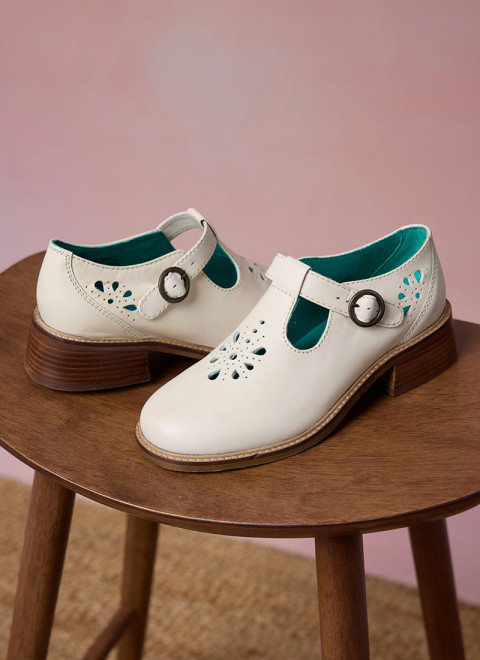 Lyon Leather T-Bar Shoes - Cream - Product Front