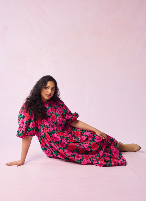 Priya Dahlia Floral Print Puff Sleeve Midi Dress - Model Front Size 16